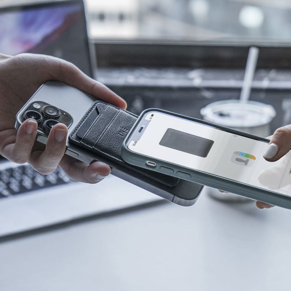 3198 | Xoopar Iné Mini NFC Wallet Recycled Leather